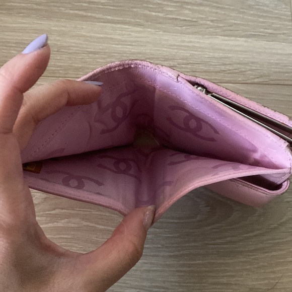 Authentic Chanel Calfskin Quilted Cambon Bi-Fold Wallet Pink Black ligne cambon - Picture 6 of 7